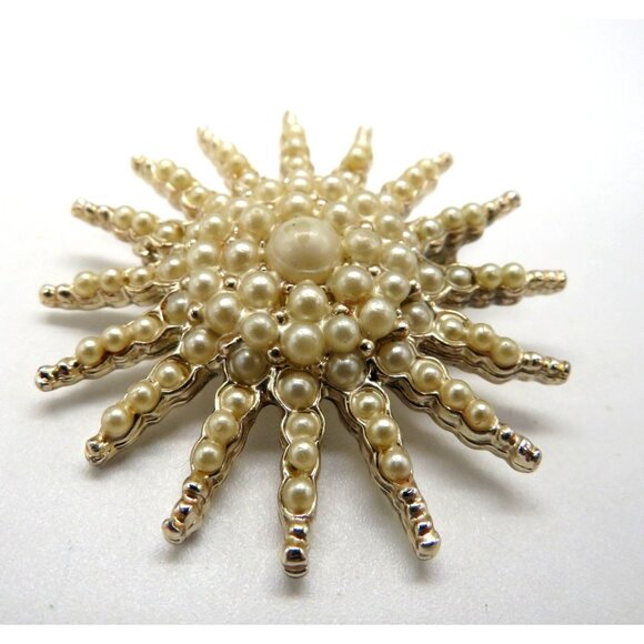 Vintage Starburst Brooch Graduated Imitation Pearls 2" Pin Gold Tone Flower - Picture 2 of 10